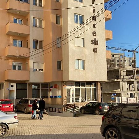 Apartment Nesti In Pristina Kosovo Екстер'єр фото