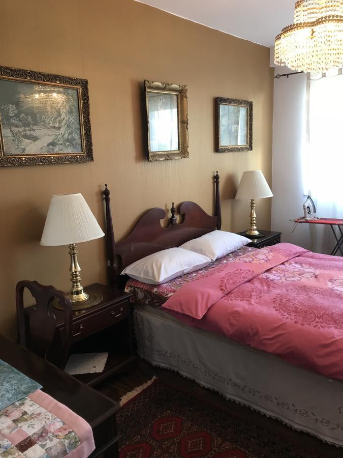 Apartment Nesti In Pristina Kosovo Екстер'єр фото